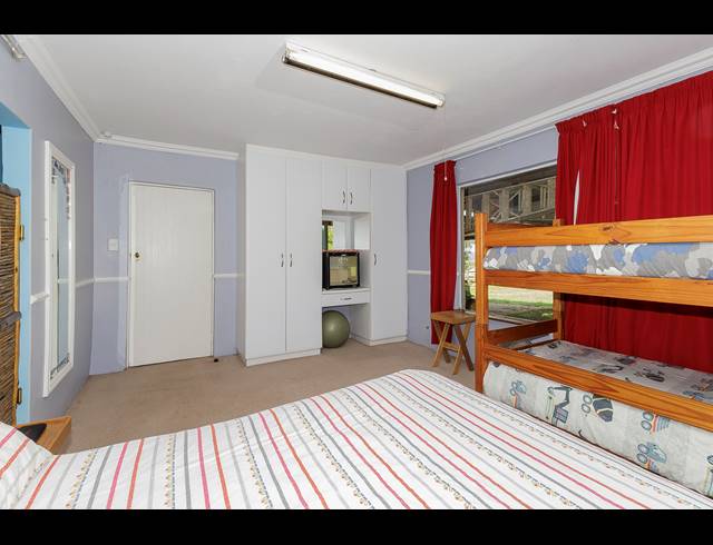 5 BEDROOM HOUSE FOR SALE IN CLIFFDALE